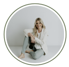 Jacynta, founder of Salty Oak Photography